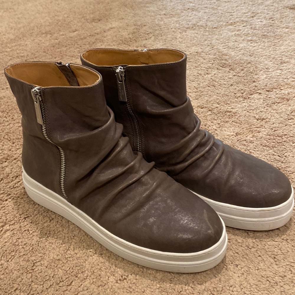 JSlides Tina Platform High Top Sneakers